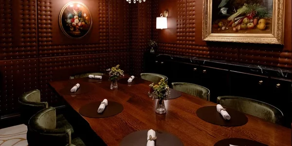Restauracja z częścią lounge i ofertą gastronomiczną